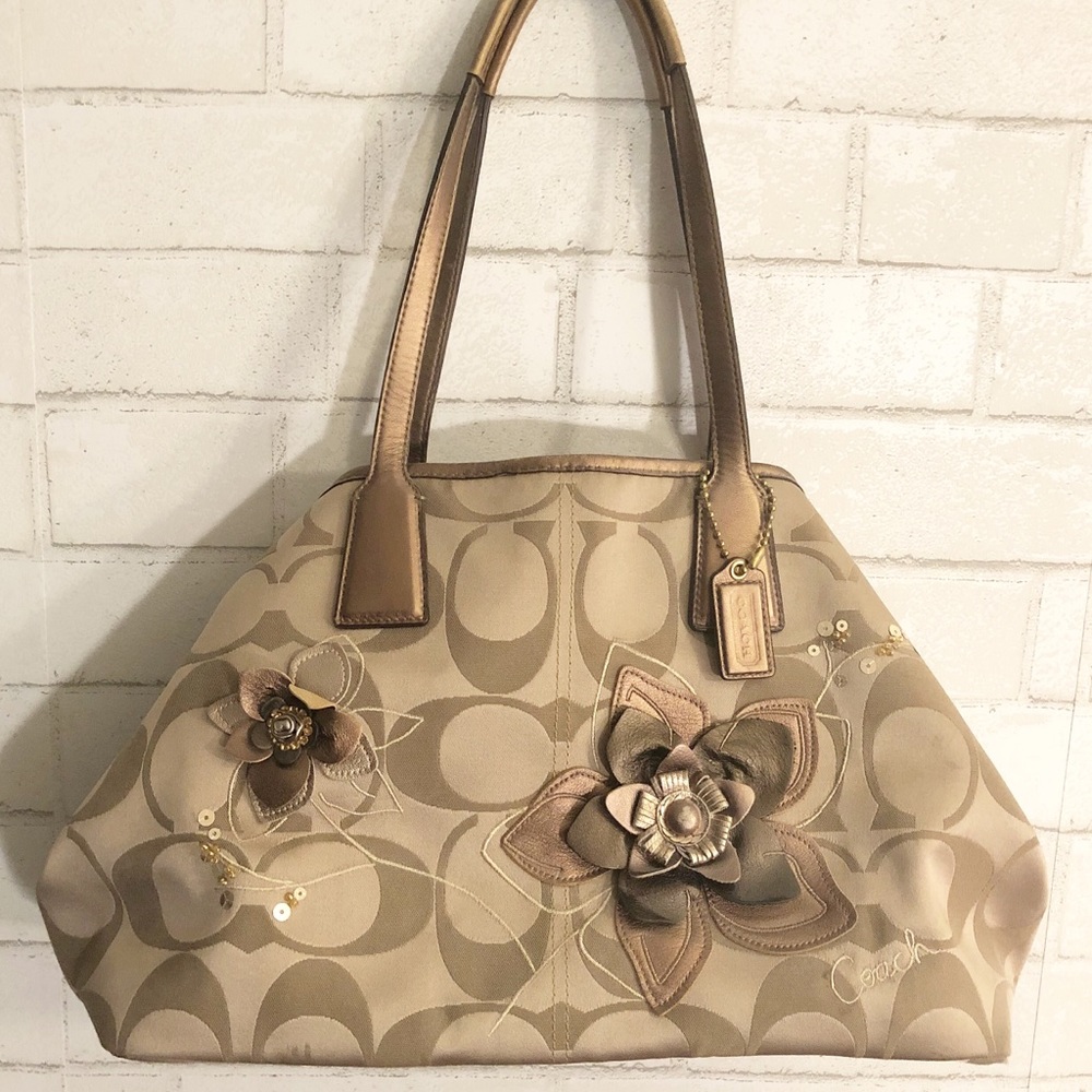 Authentic Coach Signature Kisslock Bag